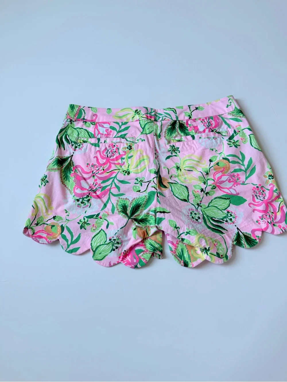 Lilly Pulitzer Buttercup Stretch Shorts Via Amore Spritzer | Size 2